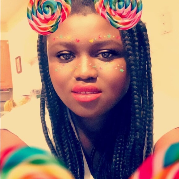 Meet your Posher, Isatou - Picture 1 of 1